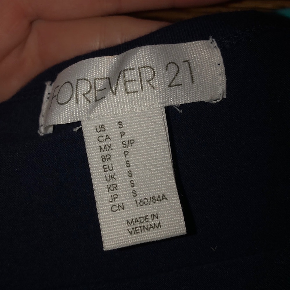 basic tank tops - Picture 2 of 4